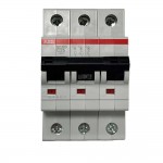Автоматический выключатель ABB SZ203-C25 ( 2CDS253025R0254 ) Автоматический выключатель ABB SZ203-C25 ( 2CDS253025R0254 )