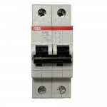 Автоматический выключатель ABB S202-C20 ( 2CDS252001R0204 ) Автоматический выключатель ABB S202-C20 ( 2CDS252001R0204 )