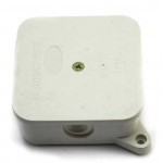 Коробка розподільча Р-2 85x85х30 з клемами Фаберпласт IP 41 ( 014 ) Коробка розподільча Р-2 85x85х30 з клемами Фаберпласт IP 41 ( 014 )