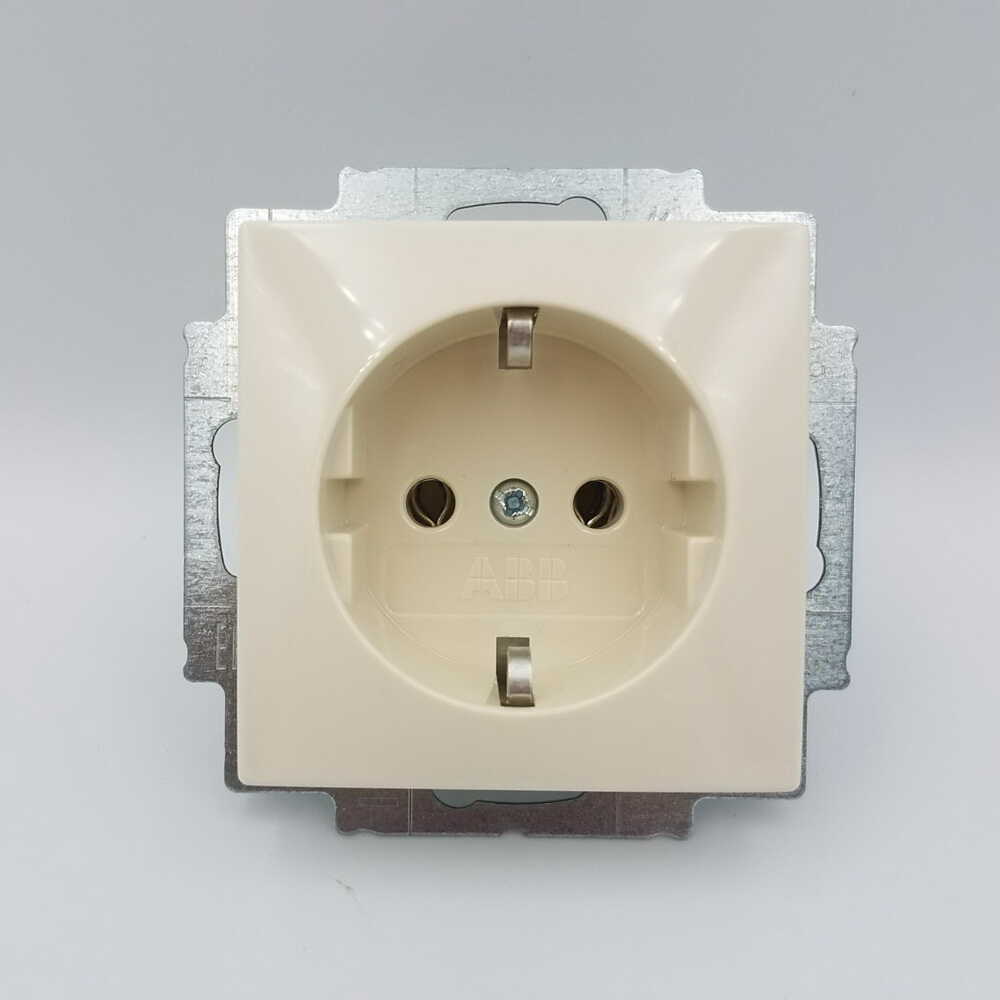 Розетка ABB basic55 cлонова кість 1-на з заземленням ( 2CKA002011A3857 )