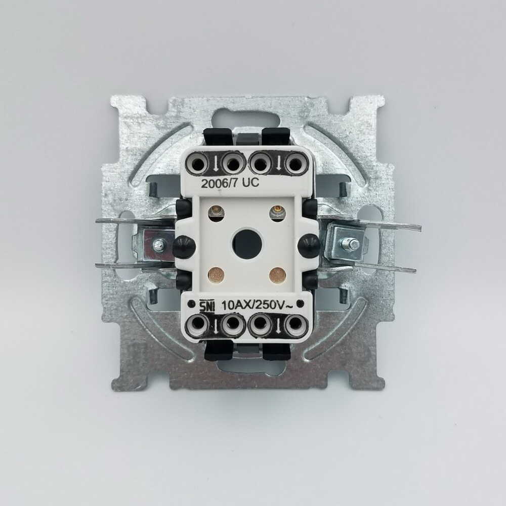 Вимикач ABB basic55 cлонова кість 1кл проміжний ( 2CKA001012A2152 ) Вимикач ABB basic55 cлонова кість 1кл проміжний ( 2CKA001012A2152 )