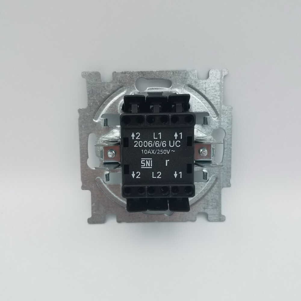 Вимикач ABB basic55 cлонова кість 2кл прохідний ( 2CKA001012A2151 ) Вимикач ABB basic55 cлонова кість 2кл прохідний ( 2CKA001012A2151 )