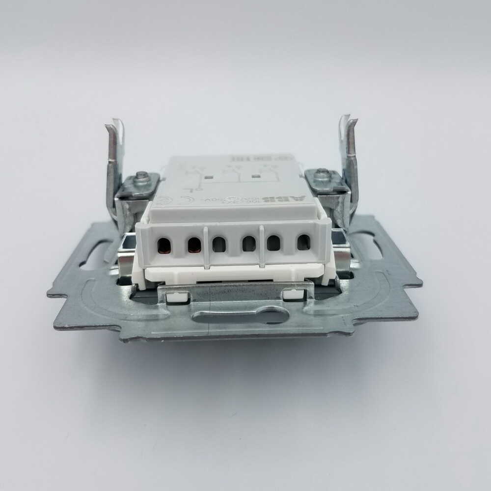 Вимикач ABB basic55 білий 3кл ( 2CKA001012A2155 )