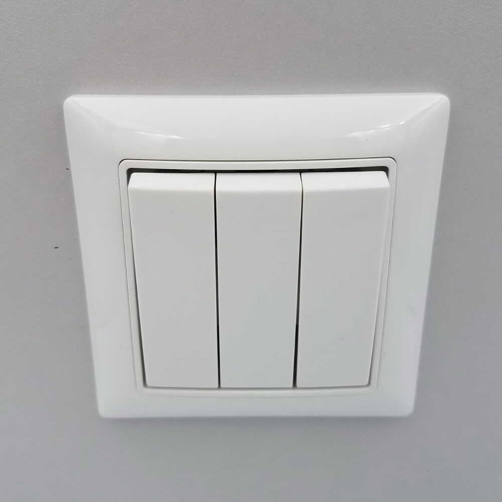 Вимикач ABB basic55 білий 3кл ( 2CKA001012A2155 )