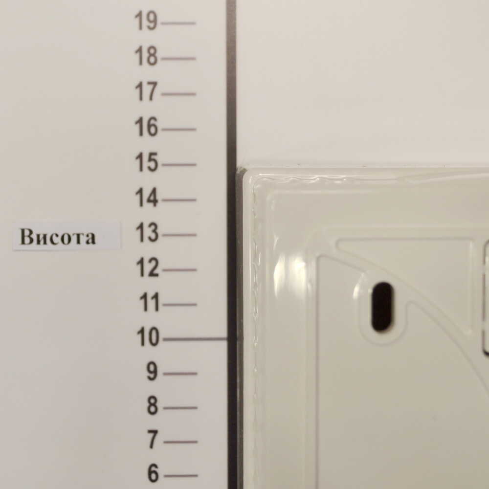 Бокс пластиковый VIKO на 4 модули (внешний) ( 90912104 )