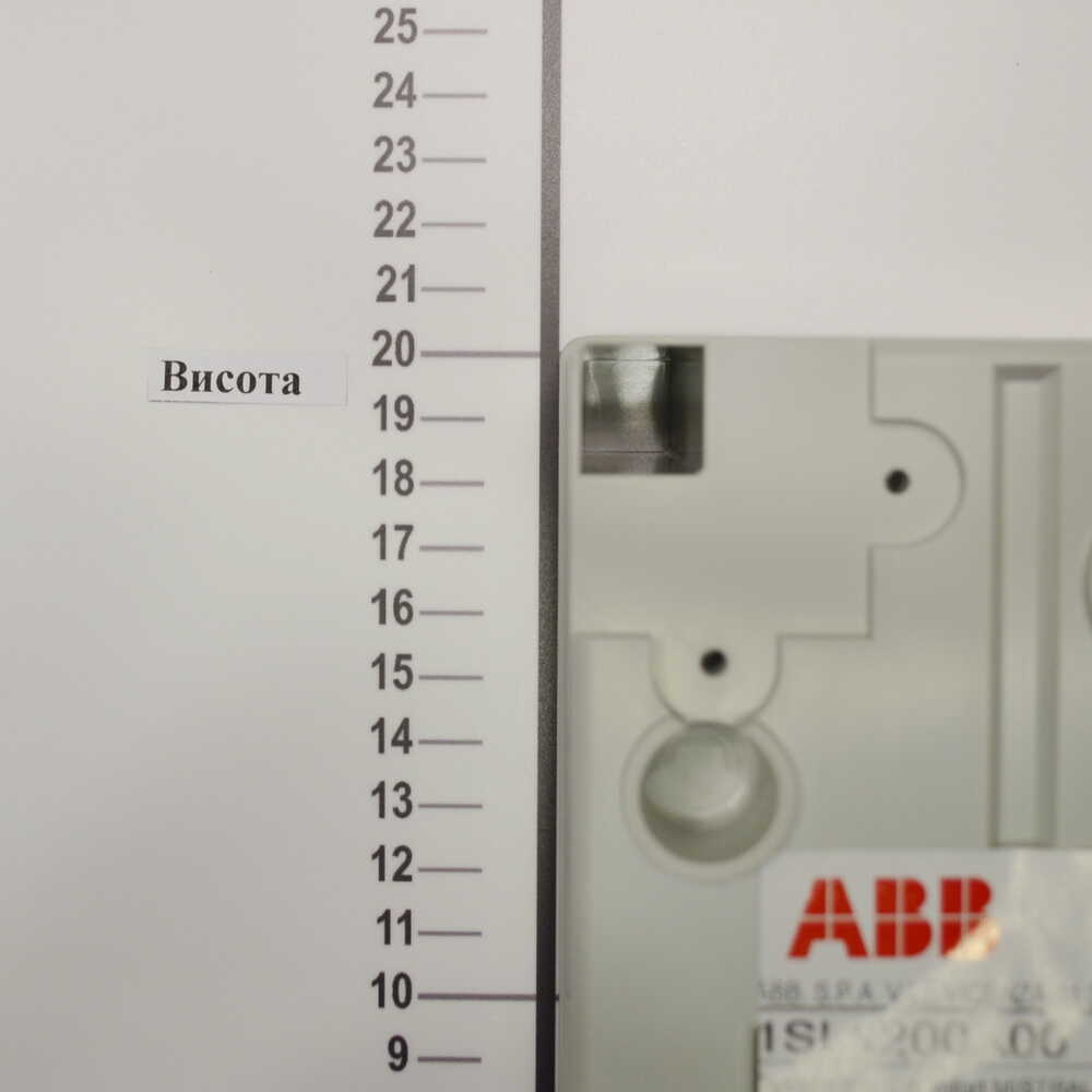 Бокс пластиковый АББ Mistral на 4 модули внешний IP65 ( 1SL1200A00 )