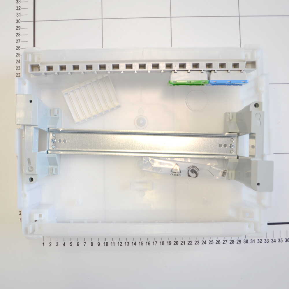 Бокс пластиковый АББ Mistral на 12 модулей внутренний с клеммой ( 1SLM004101A1203 ) Бокс пластиковый АББ Mistral на 12 модулей внутренний с клеммой ( 1SLM004101A1203 )