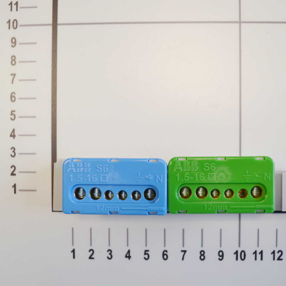 Бокс пластиковый АББ Mistral на 12 модулей внешний ( 1SPE007717F0421 )