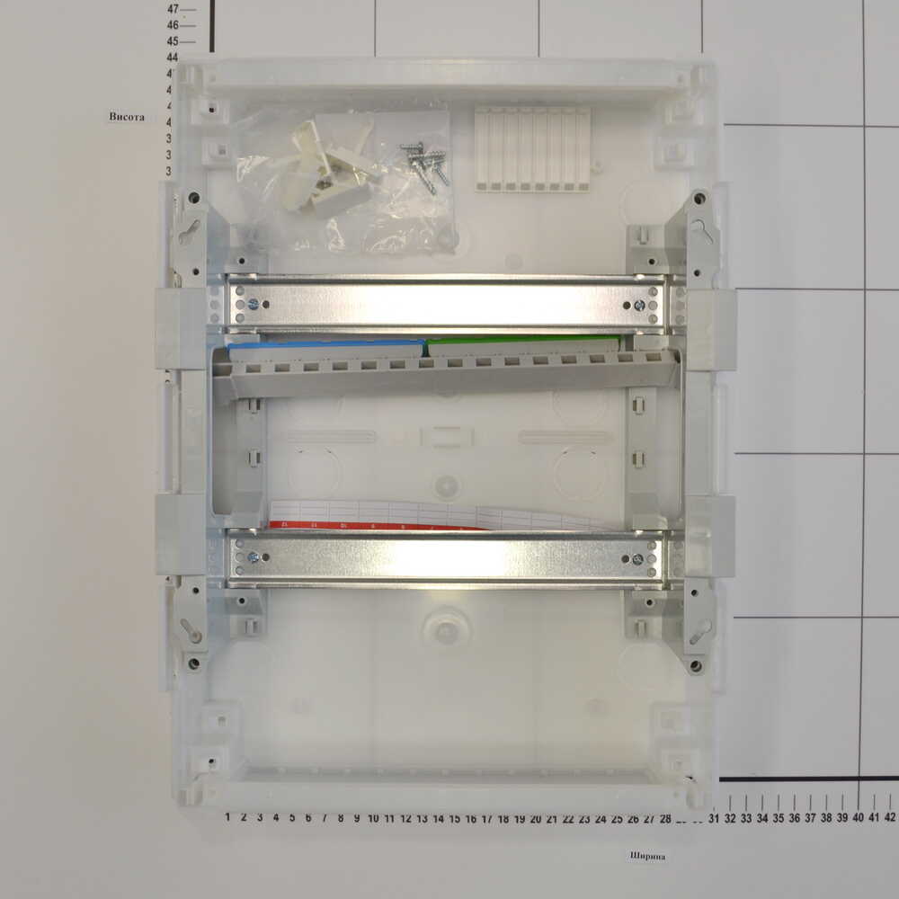 Бокс пластиковый АББ Mistral на 24 модули внутренний ( 1SLM004101A1205 )