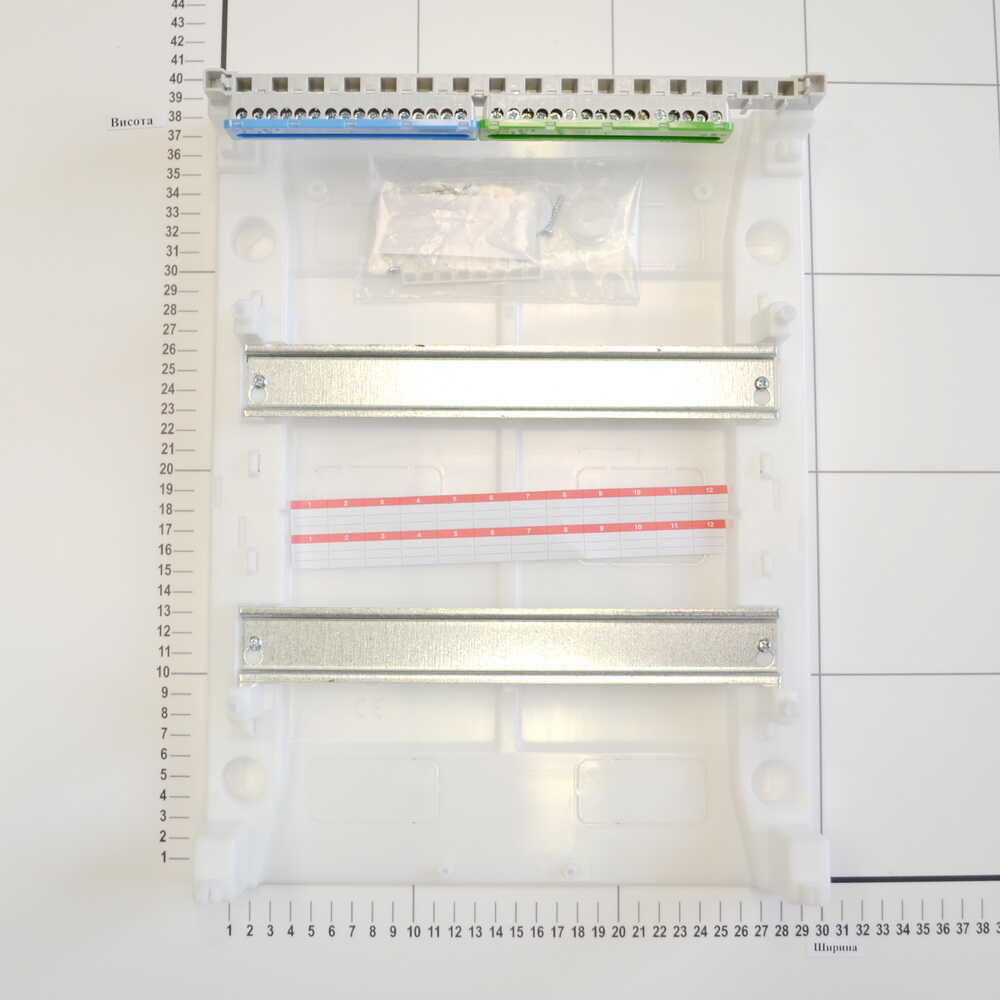 Бокс пластиковый АББ Mistral на 24 модули внешний ( 1SPE007717F0521 )