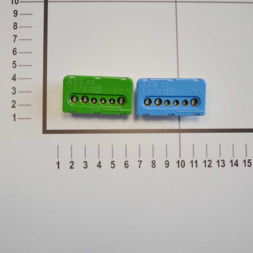 Бокс пластиковый АББ Mistral на 8 модулей внешний ( 1SPE007717F0321 )