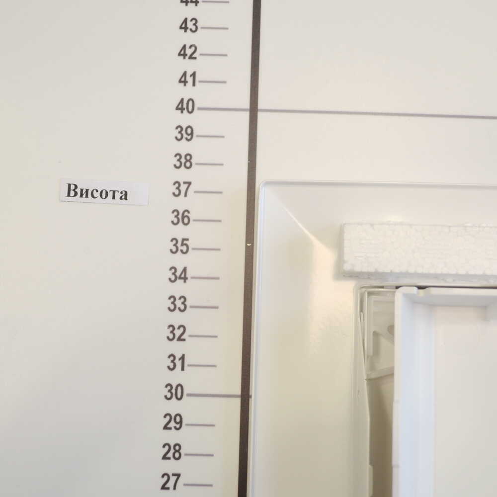 Бокс пластиковый AББ UK612E2 на 12 модулей внутренний с клеммами  ( 2CPX077840R9999 )