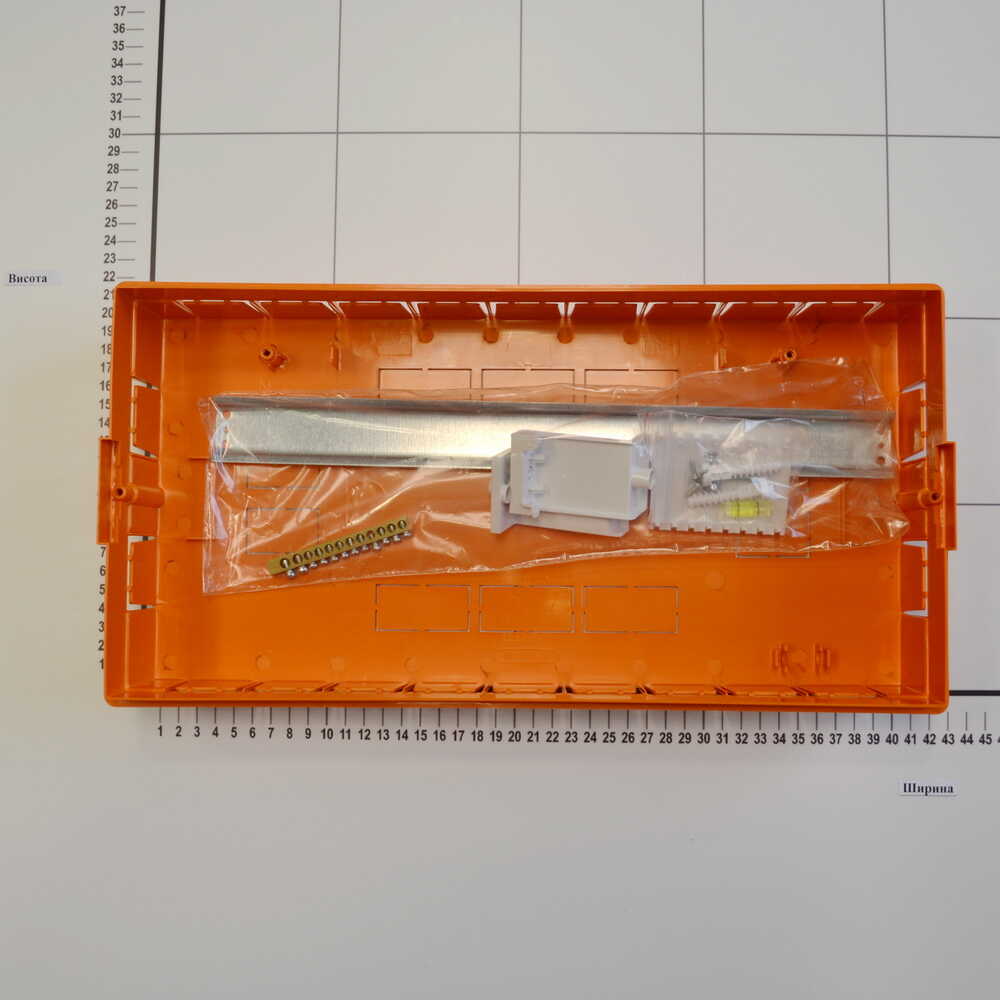 Бокс пластиковый NILSON quantum на 18 модулей внутренний  ( 32661018 )