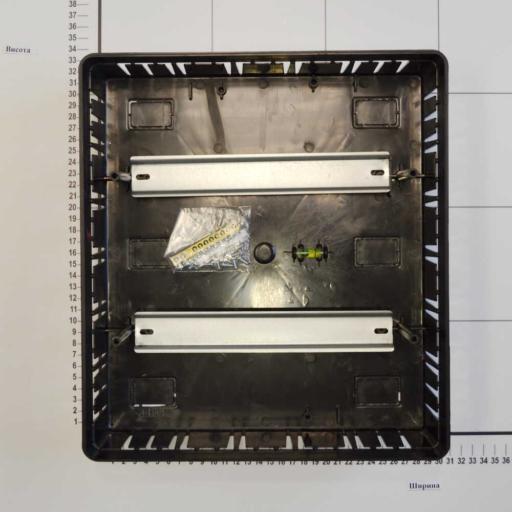Бокс пластиковый VIOLUX на 24 модули внутренний ( 900102 )