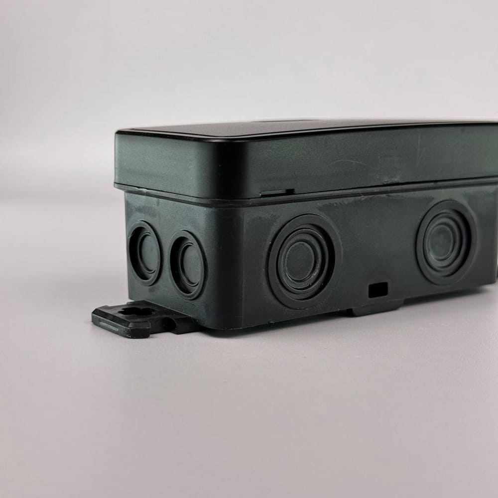 Коробка розподільча СКІМ K45B 85х43х39 чорна IP44 ( B1102005 ) Коробка розподільча СКІМ K45B 85х43х39 чорна IP44 ( B1102005 )