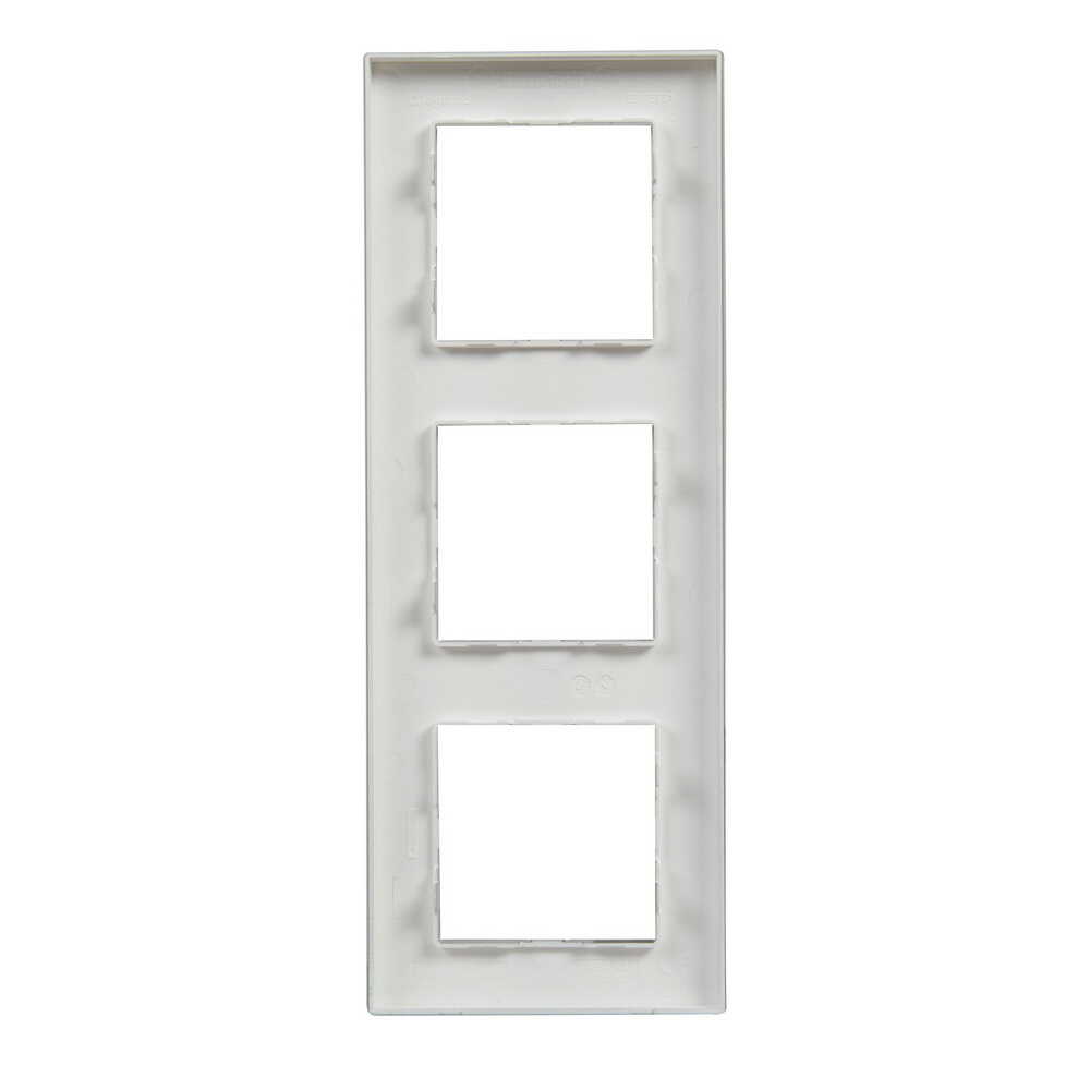 Рамка Niloe Step сталь 3-на ( 863493 ) Рамка Niloe Step сталь 3-на ( 863493 )