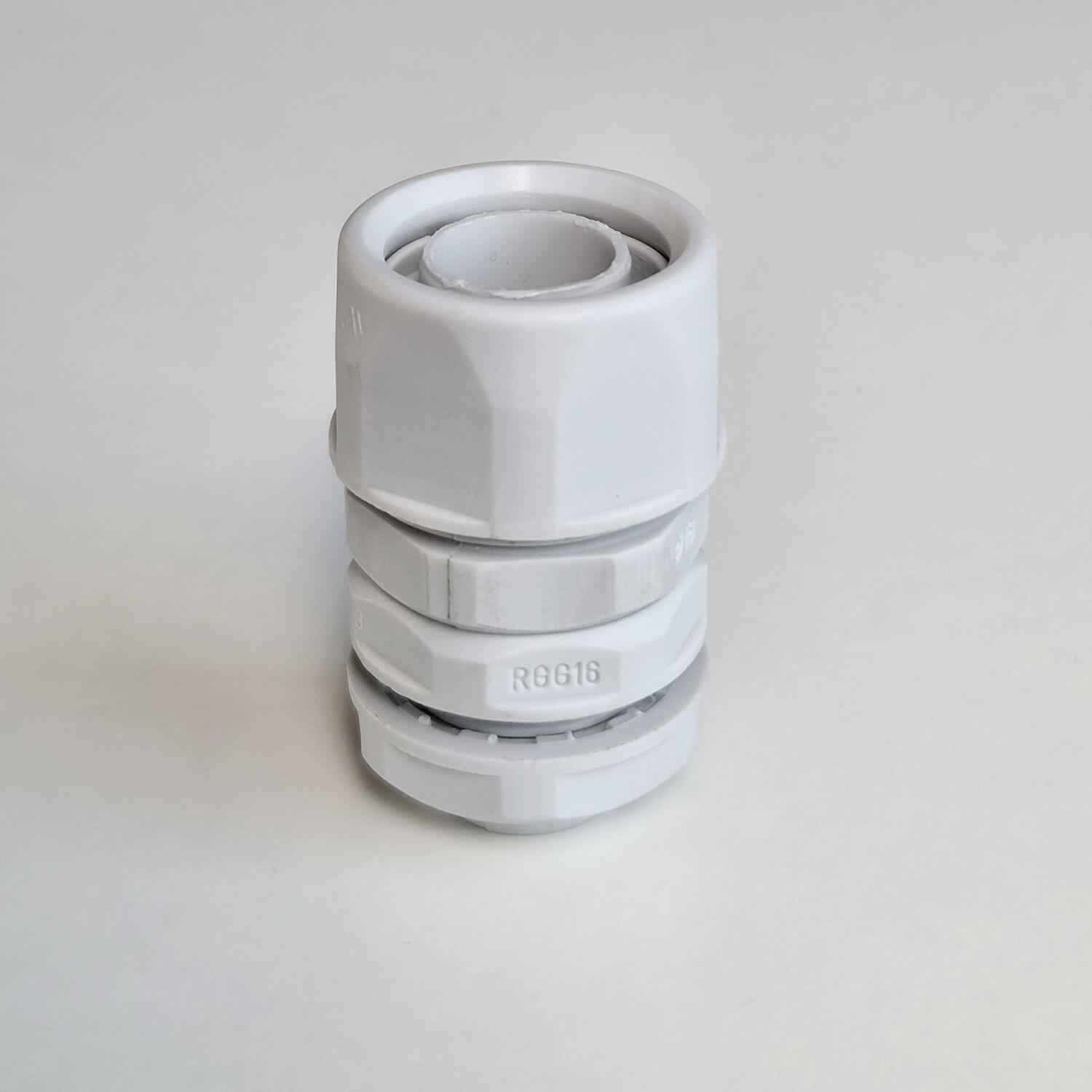 Муфта d16 труба армована-коробка IP65 ДКС ( 55116 )