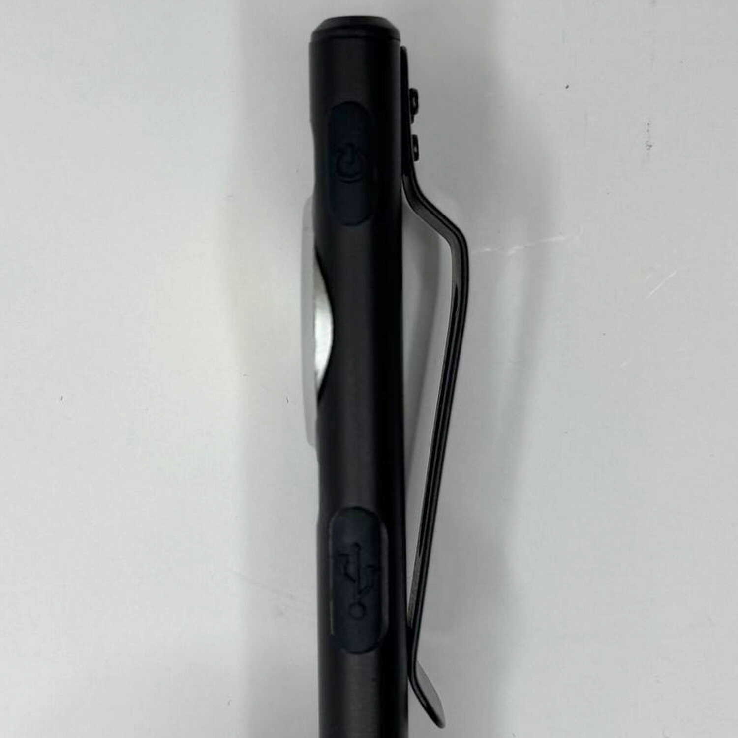 Ліхтарик YATO 8Вт 500 Lm 450mAh IPX4 ( YT-085608 ) Ліхтарик YATO 8Вт 500 Lm 450mAh IPX4 ( YT-085608 )