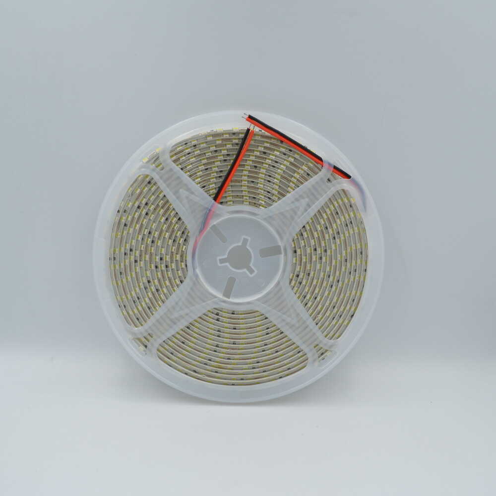 Світлодіодна стрічка LED LIGHT 12V 9.6W 7000K 120LED IP65 ( бухта 5м ) ( MTK-600WF3528-12 )