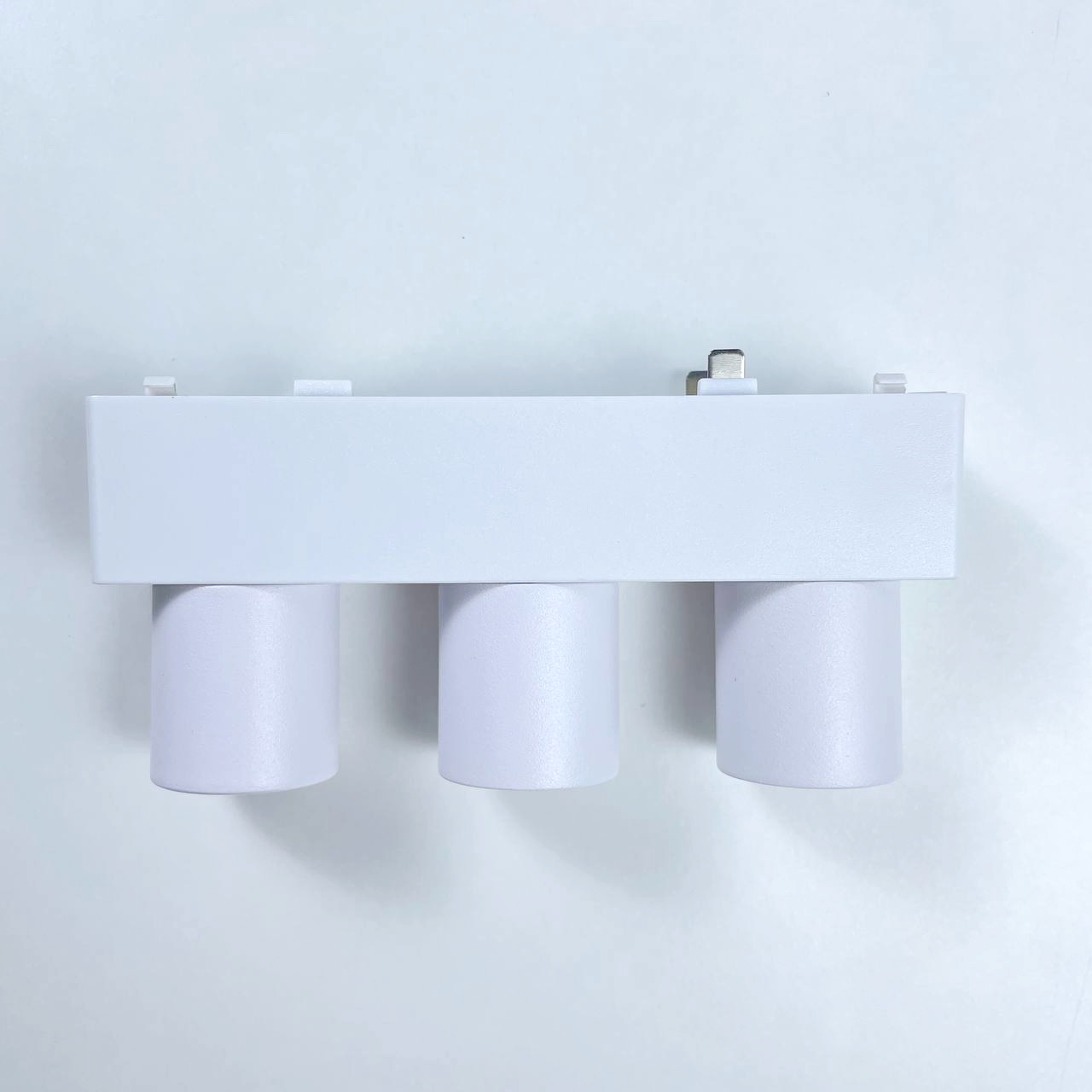 Магнитный трековый светильник UST-M 12W 4000K 48V IP20 черный Violux ( 320106 ) Магнитный трековый светильник UST-M 12W 4000K 48V IP20 черный Violux ( 320106 )