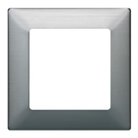 Рамка Valena Life сталь 1-на ( 754151 ) Рамка Valena Life сталь 1-на ( 754151 )